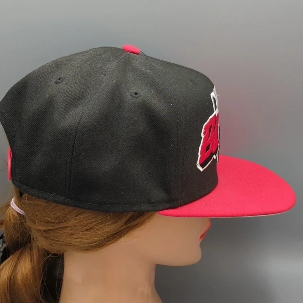 New Era 9Fifty NBA Chicago Bulls Bold Font SnapBack Hat Cap OSFM Adjustable
